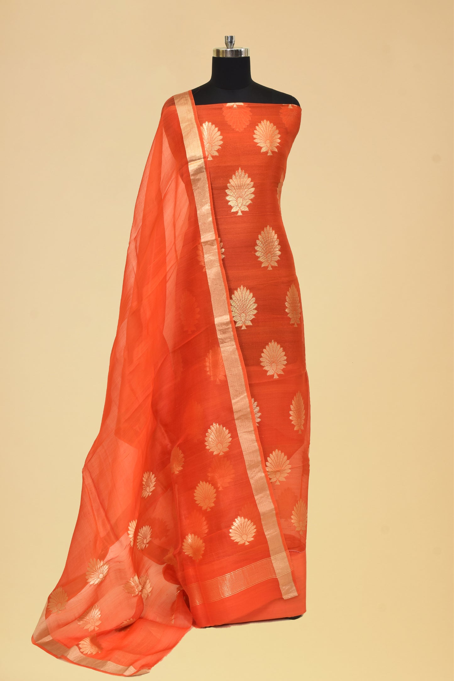 Tusser Booti Suit