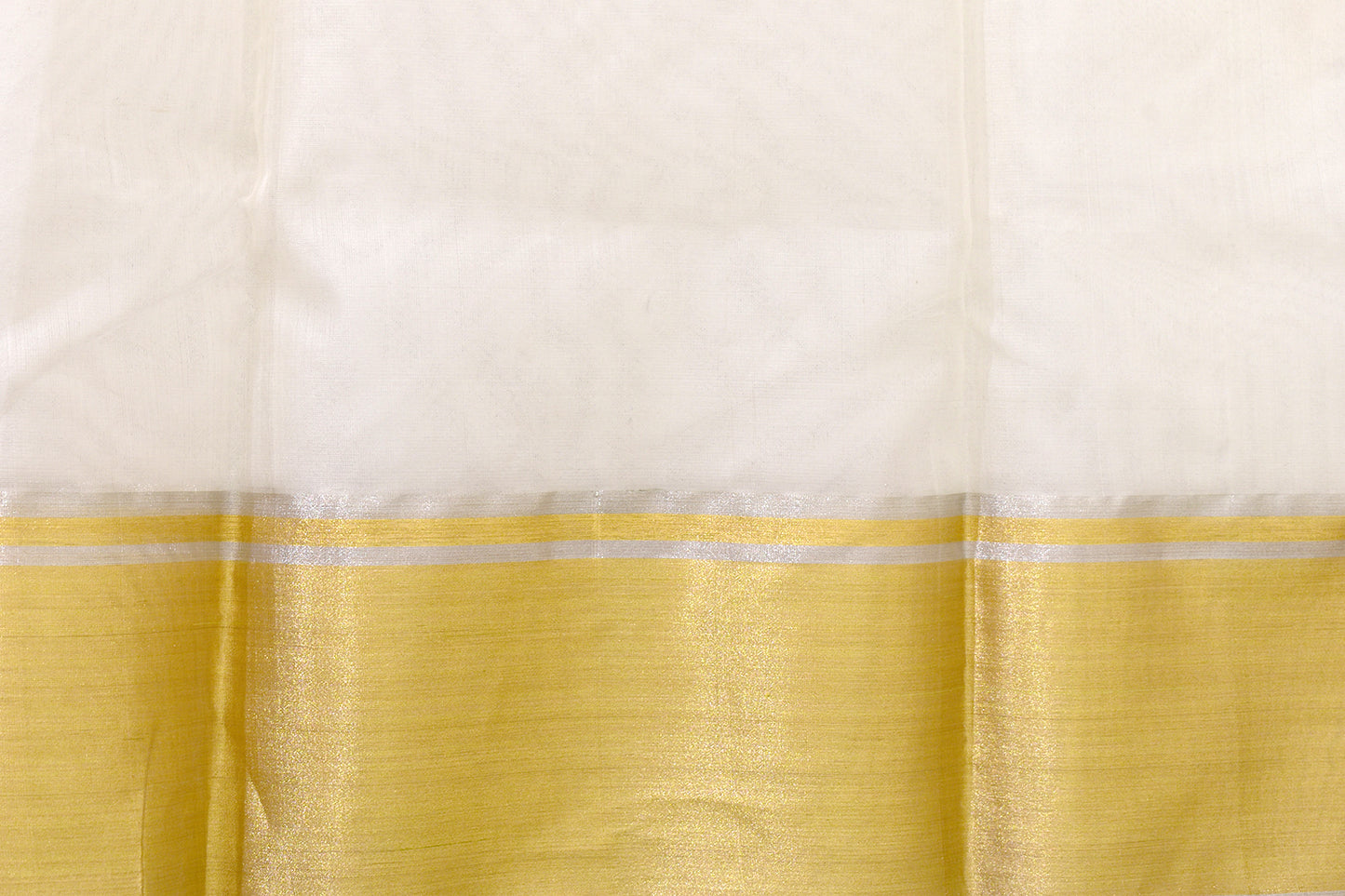 Kora Kadwa Saree