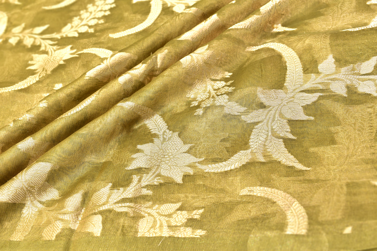 Cutwork Handwoven Pure Tissue Banarasi Silk Thaan