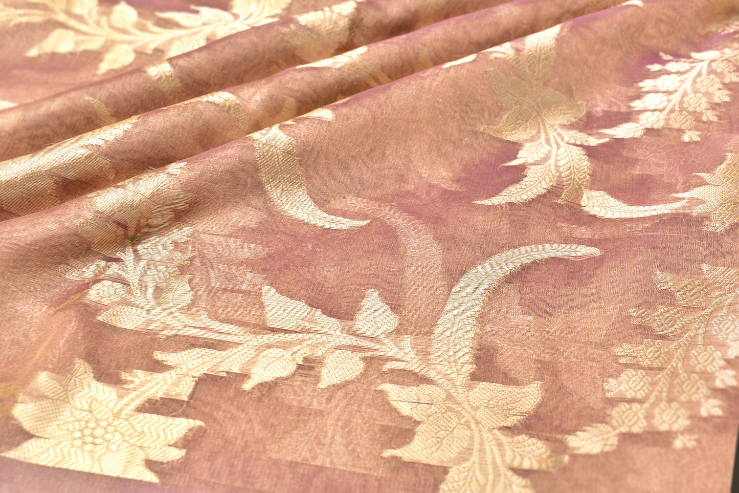 Cutwork Handwoven Pure Tissue Banarasi Silk Thaan