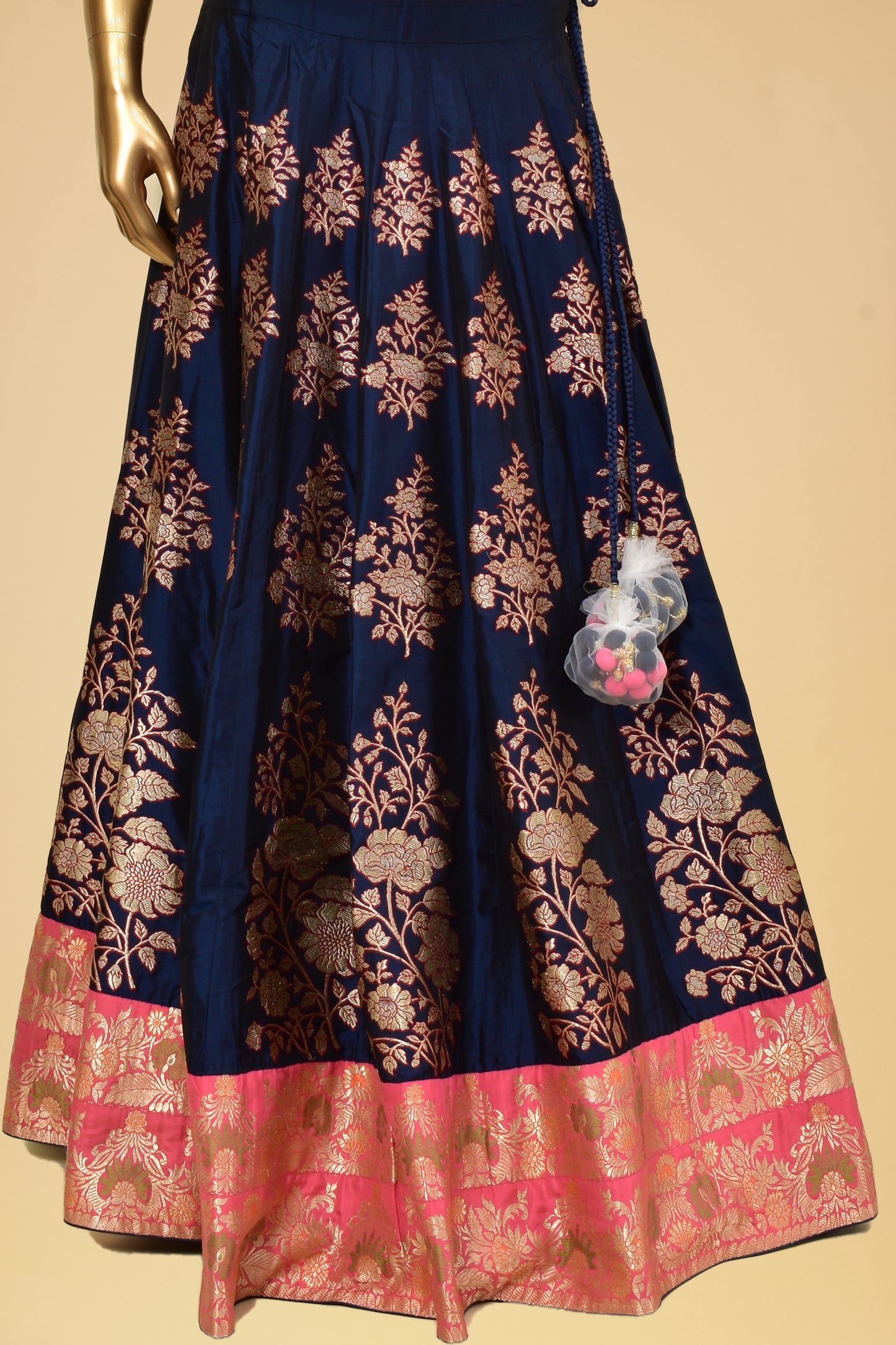 Banarasi Silk Kadwa Jangla Lehenga
