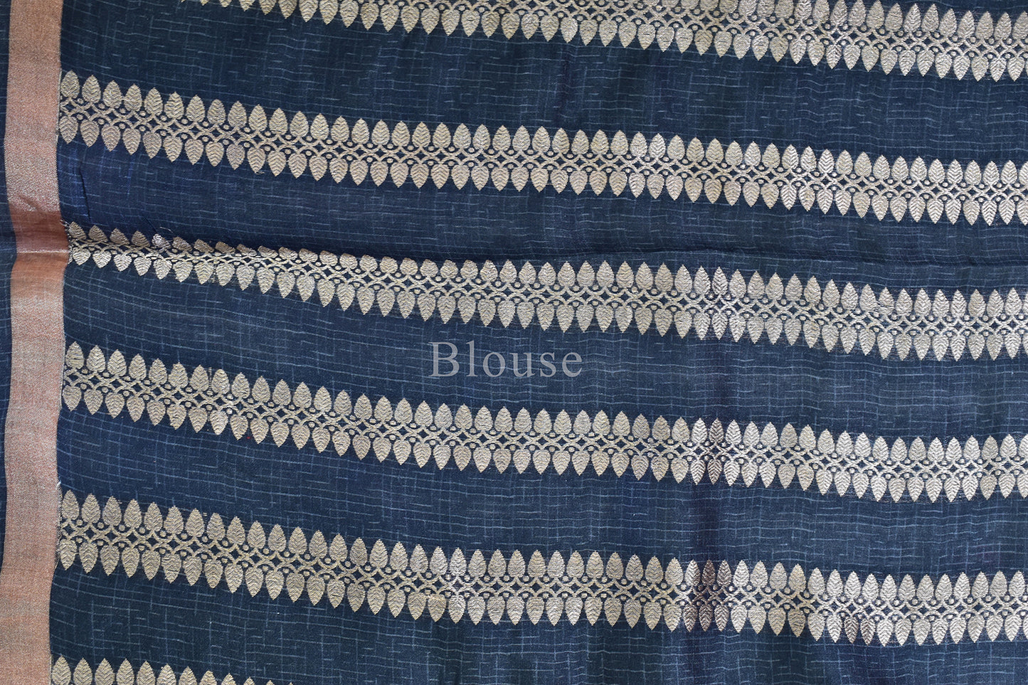 Kora Kadwa Saree