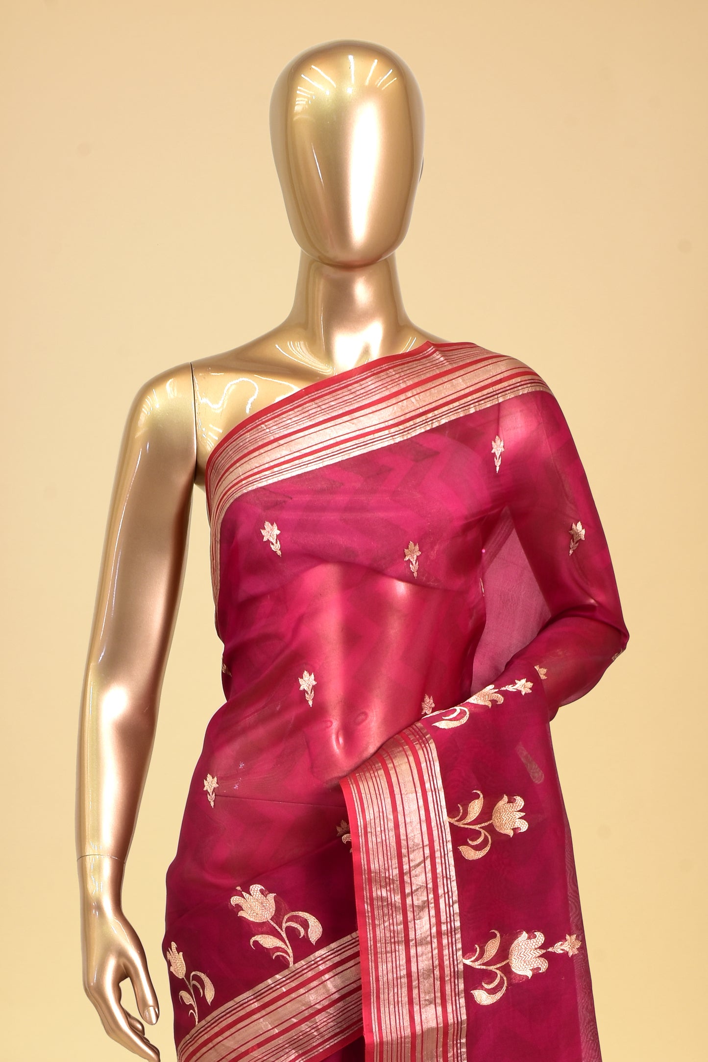 Kora Kadwa Booti Saree
