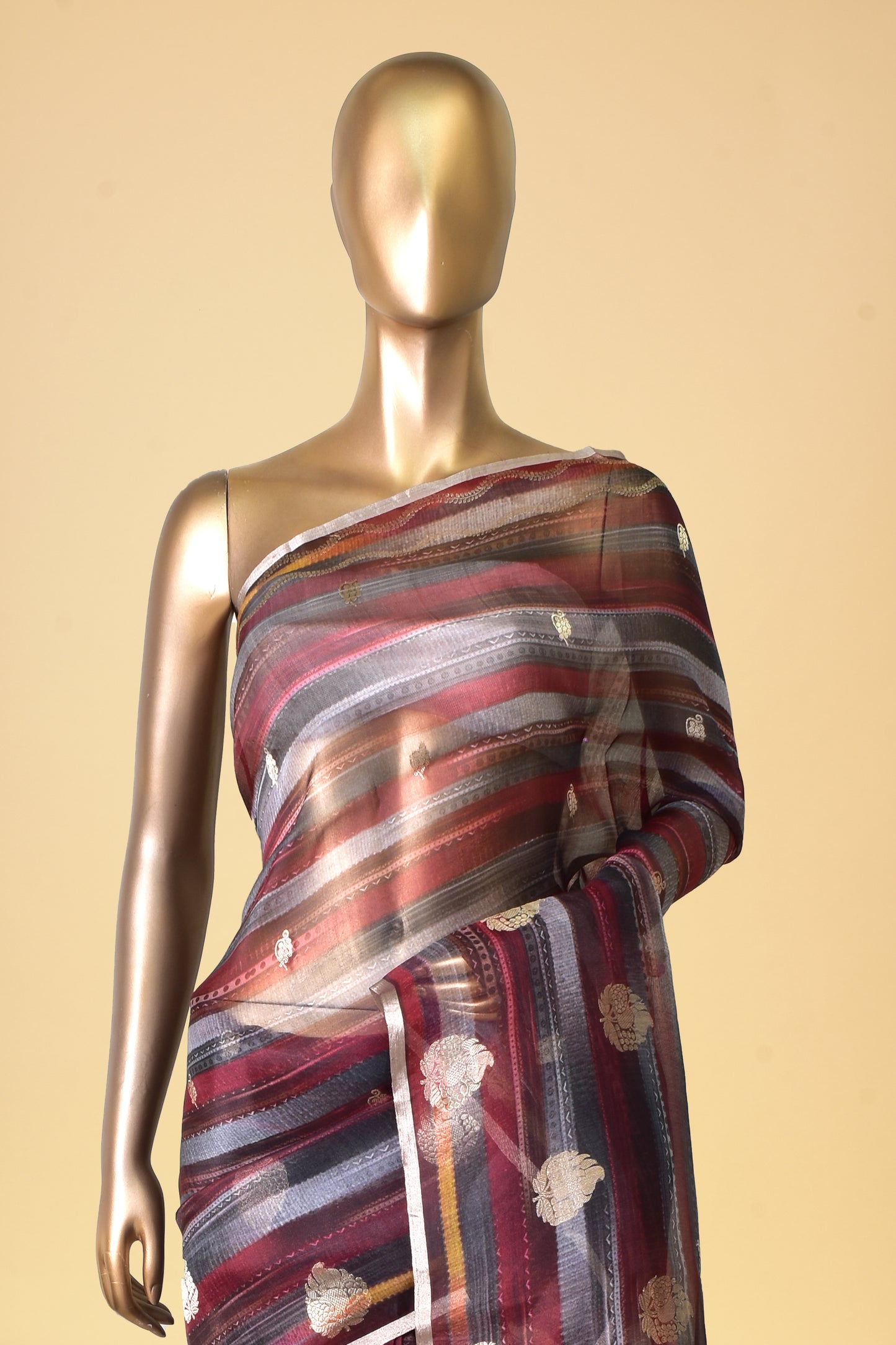 Kora Kadwa Saree