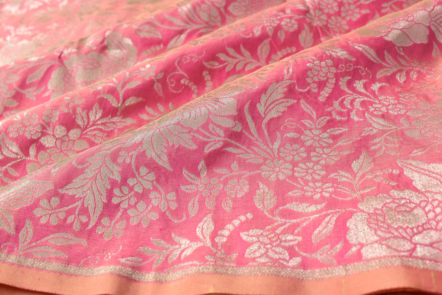 Cutwork Handwoven Pure Banarasi Silk Thaan