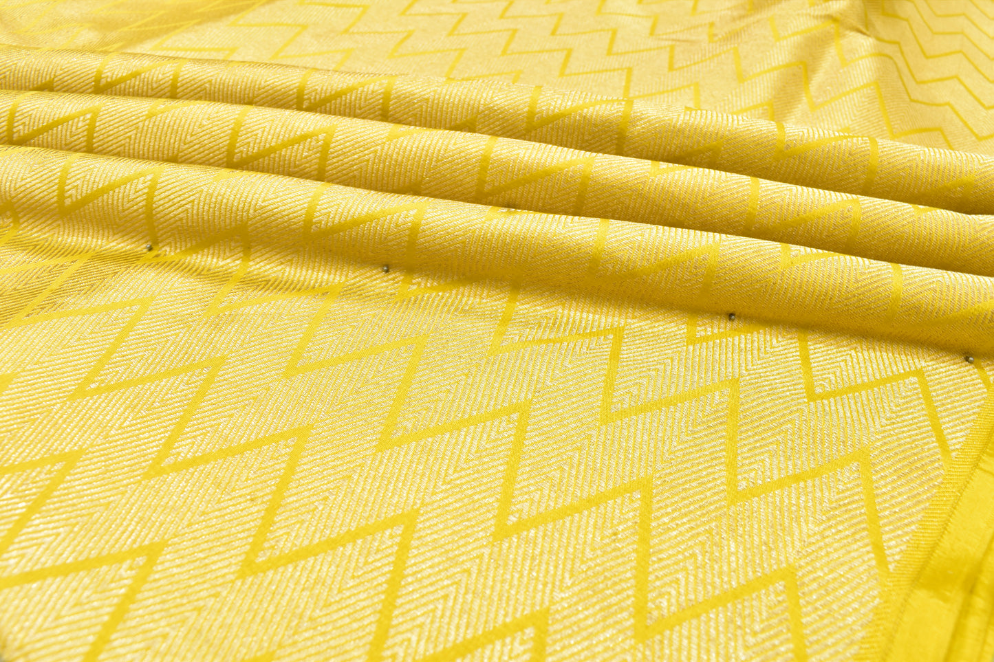 Silk Emboss-Brocade Thaan