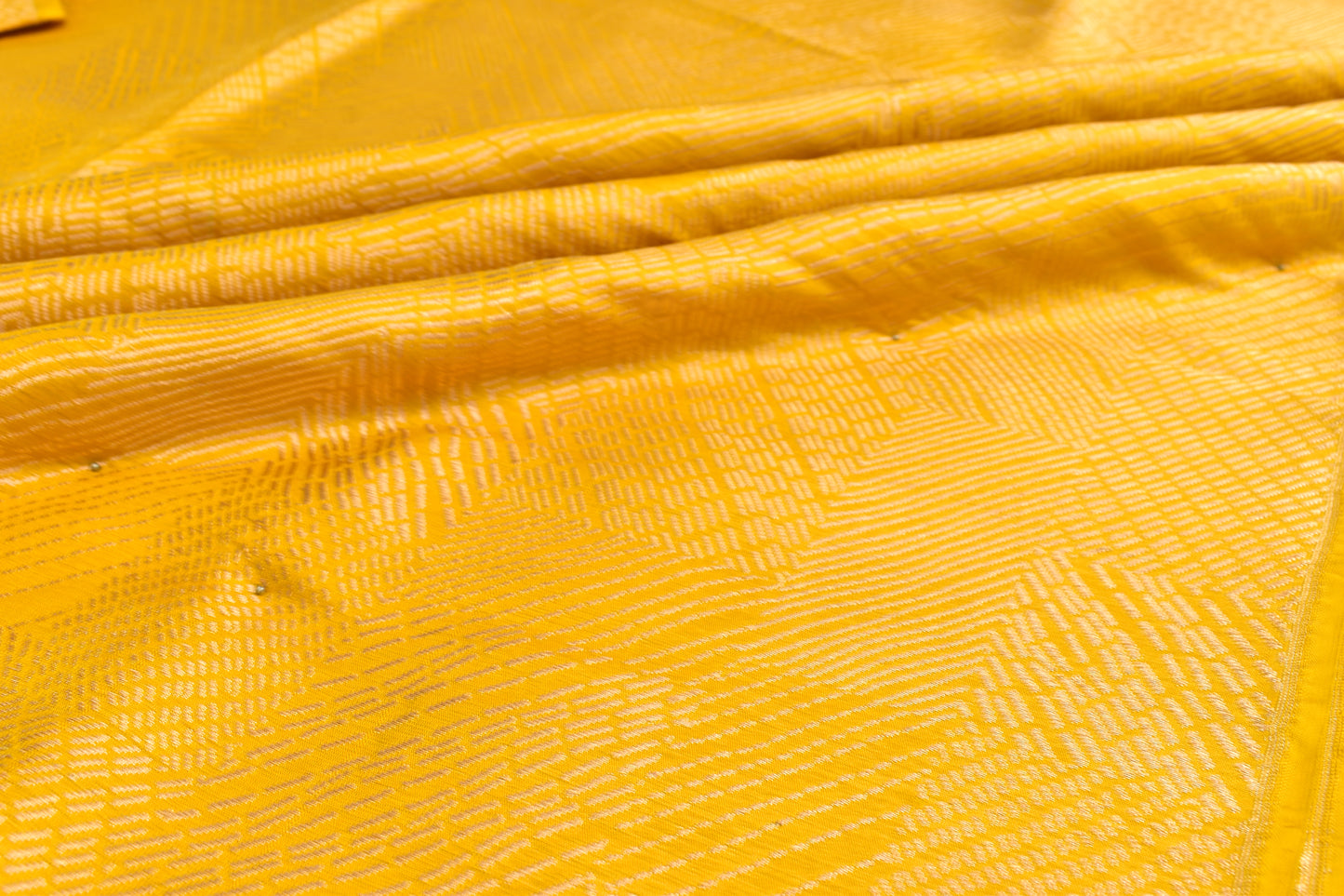 Silk Emboss-Brocade Thaan