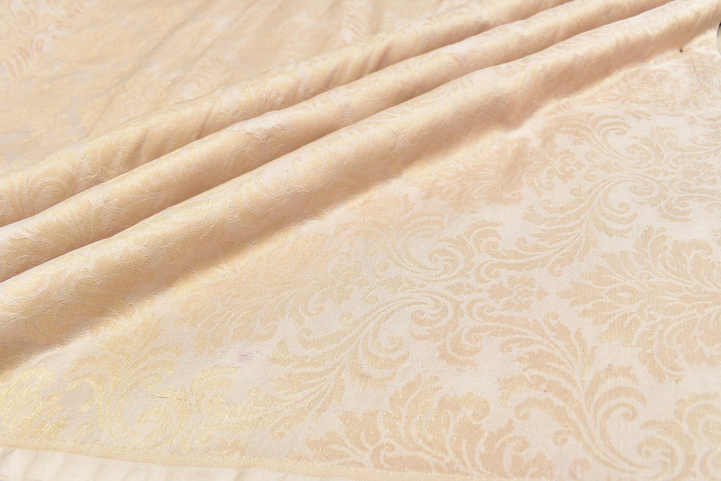 Silk Emboss-Brocade Thaan