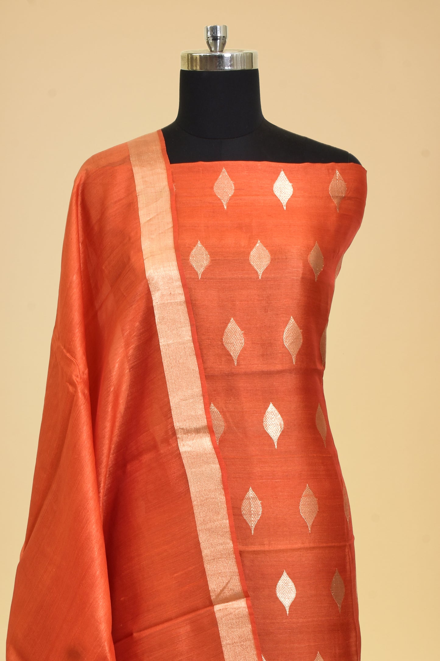 Tusser Booti Suit
