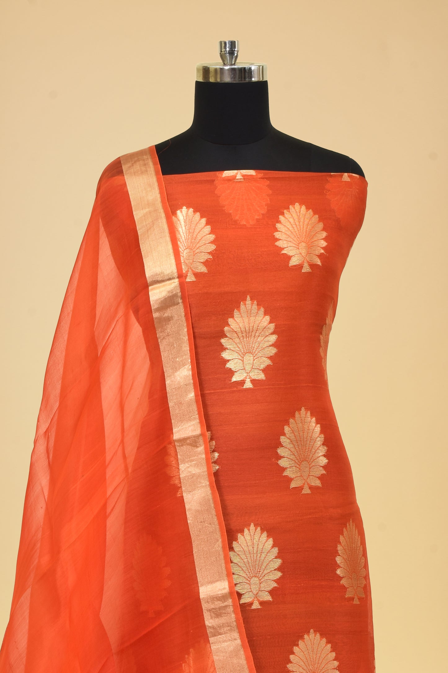 Tusser Booti Suit