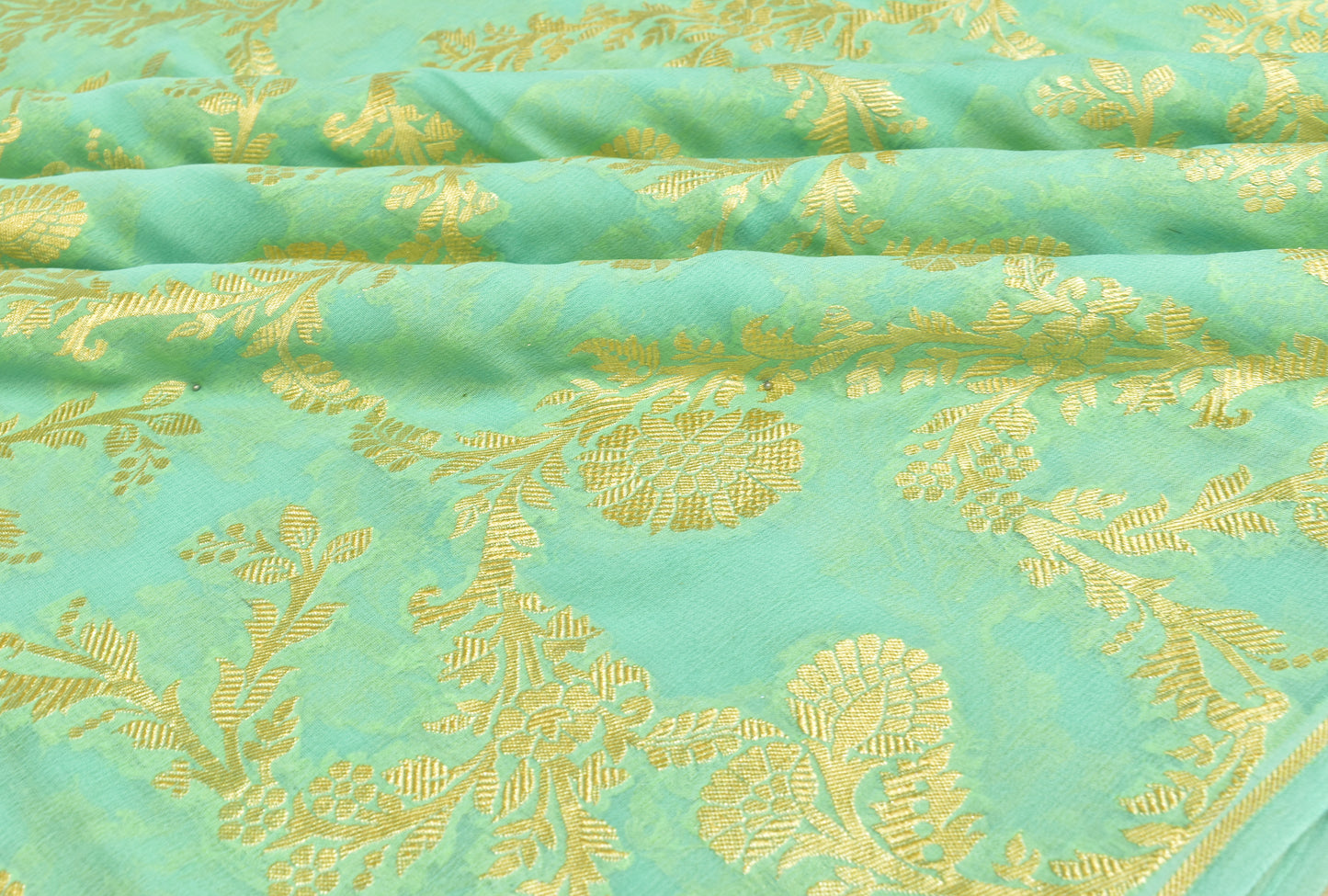 Cutwork Handwoven Pure Chiffon Silk Banarasi Thaan