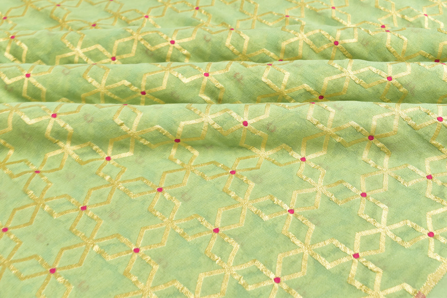 Cutwork Handwoven Pure Chiffon Silk Banarasi Thaan