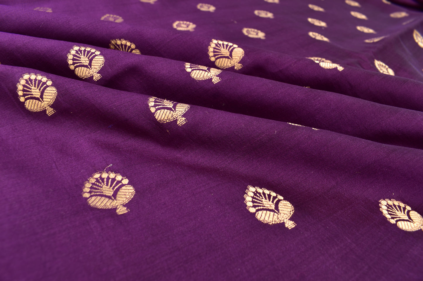 Cutwork Handwoven Pure Banarasi Silk Thaan