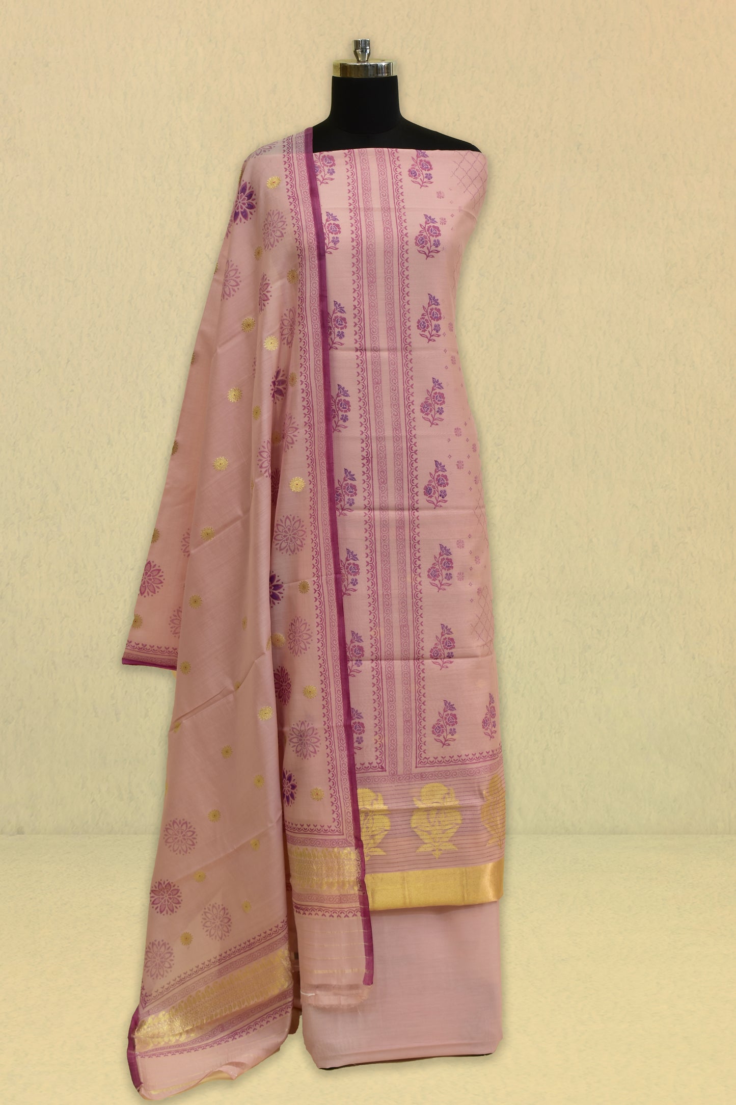 Silk Weaving Suit