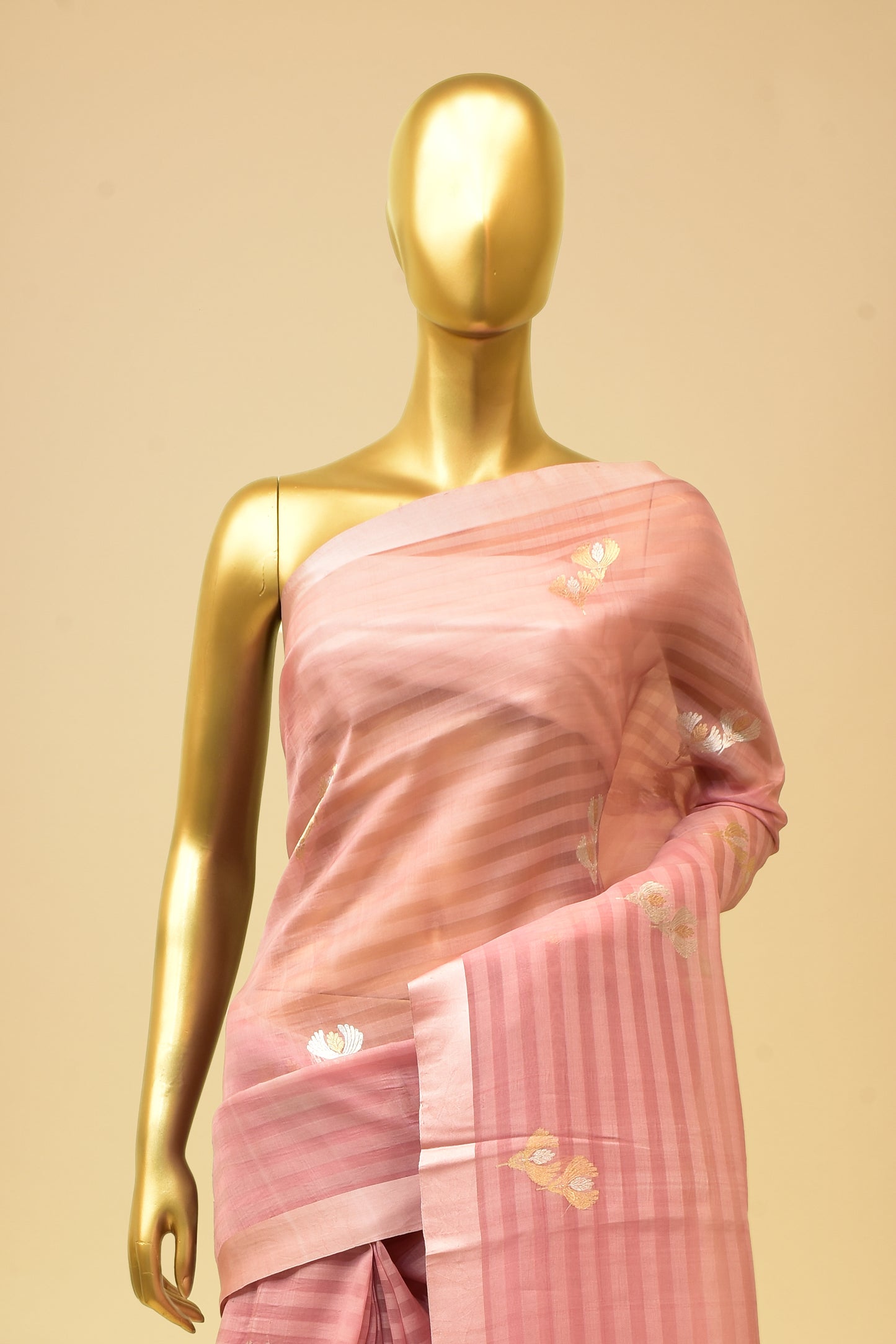 Kora Kadwa Saree