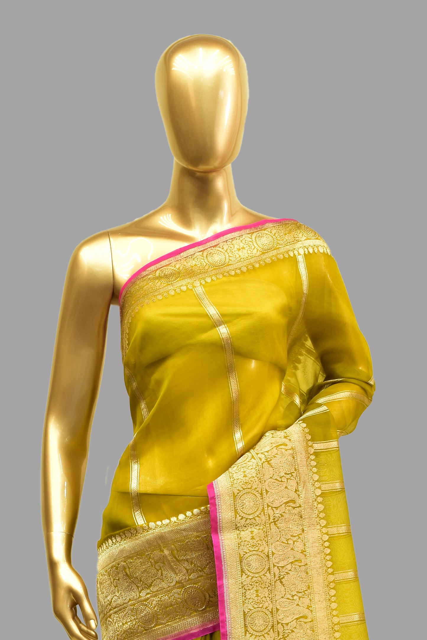 Kora Kadwa Saree