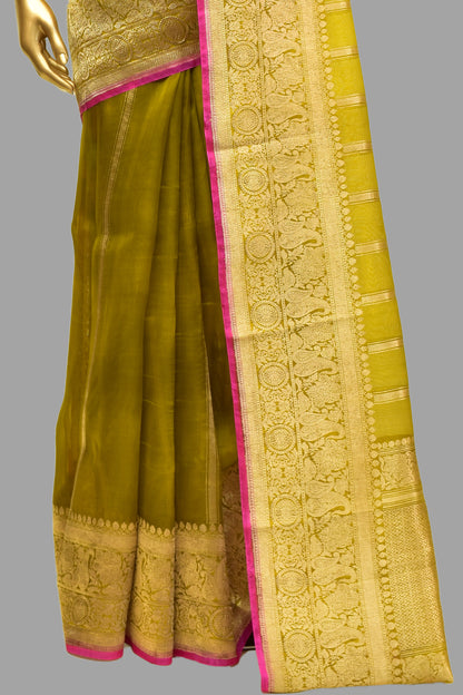 Kora Kadwa Saree