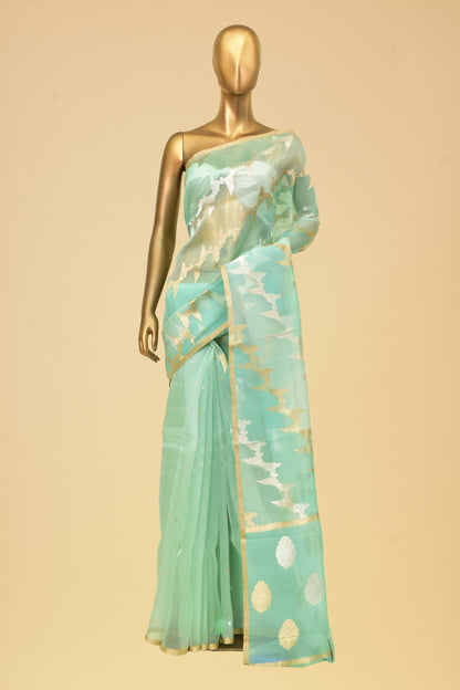 Kora Kadwa Saree