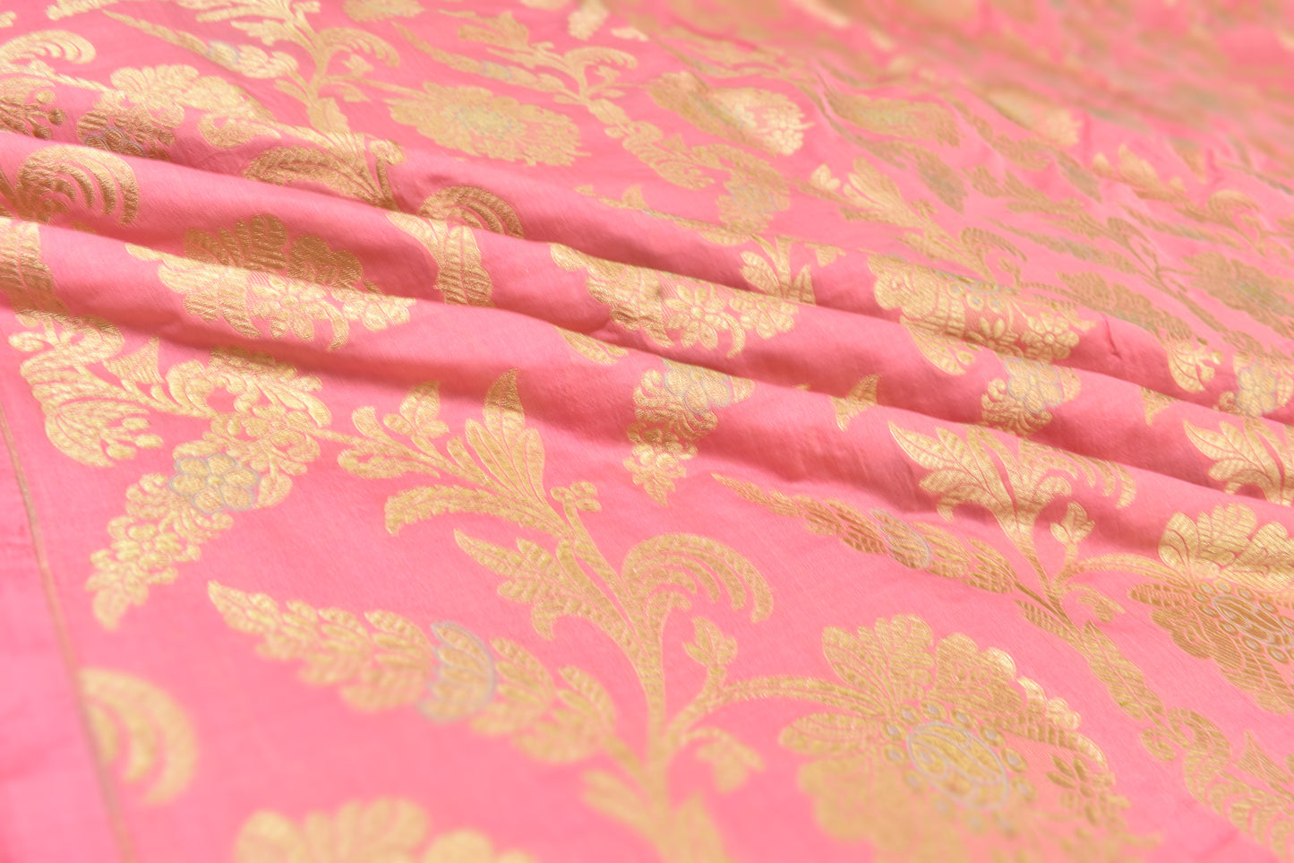 Banarasi Silk Kadwa Thaan