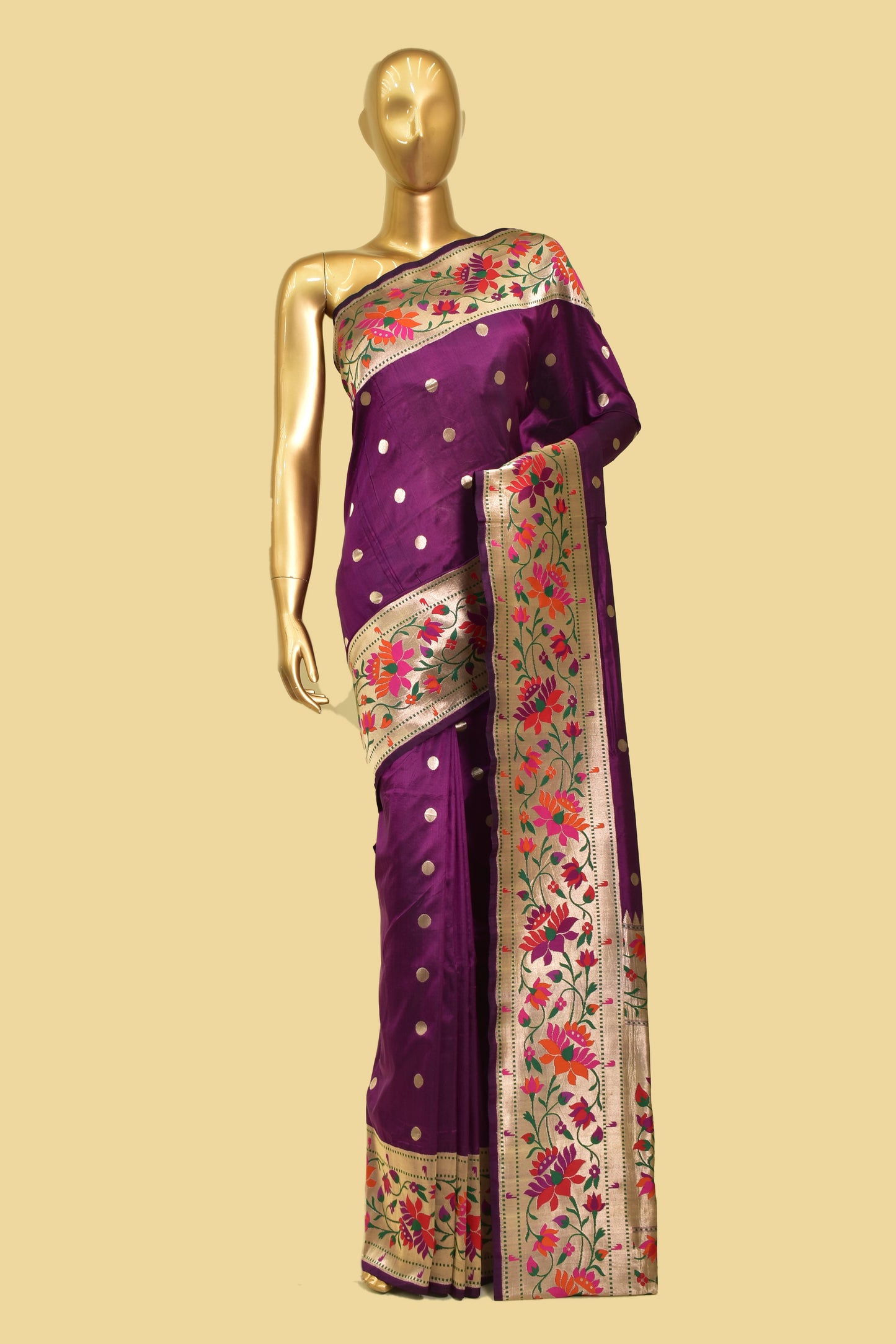 Silk Kadwa Booti Saree