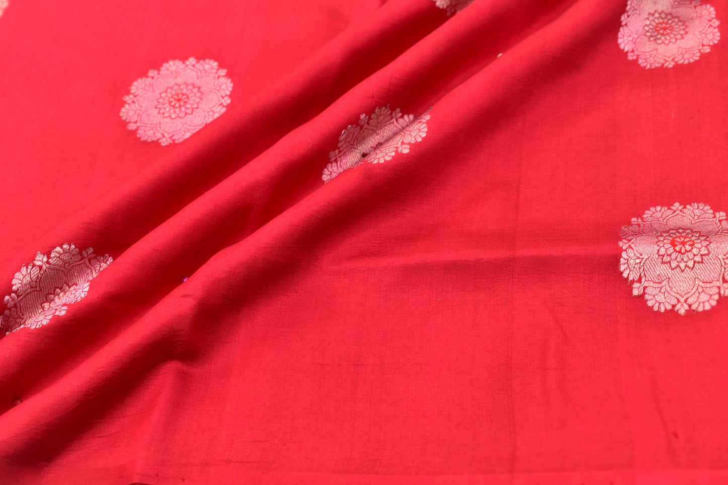 Kadwa Handwoven Pure Silk Banarasi Thaan