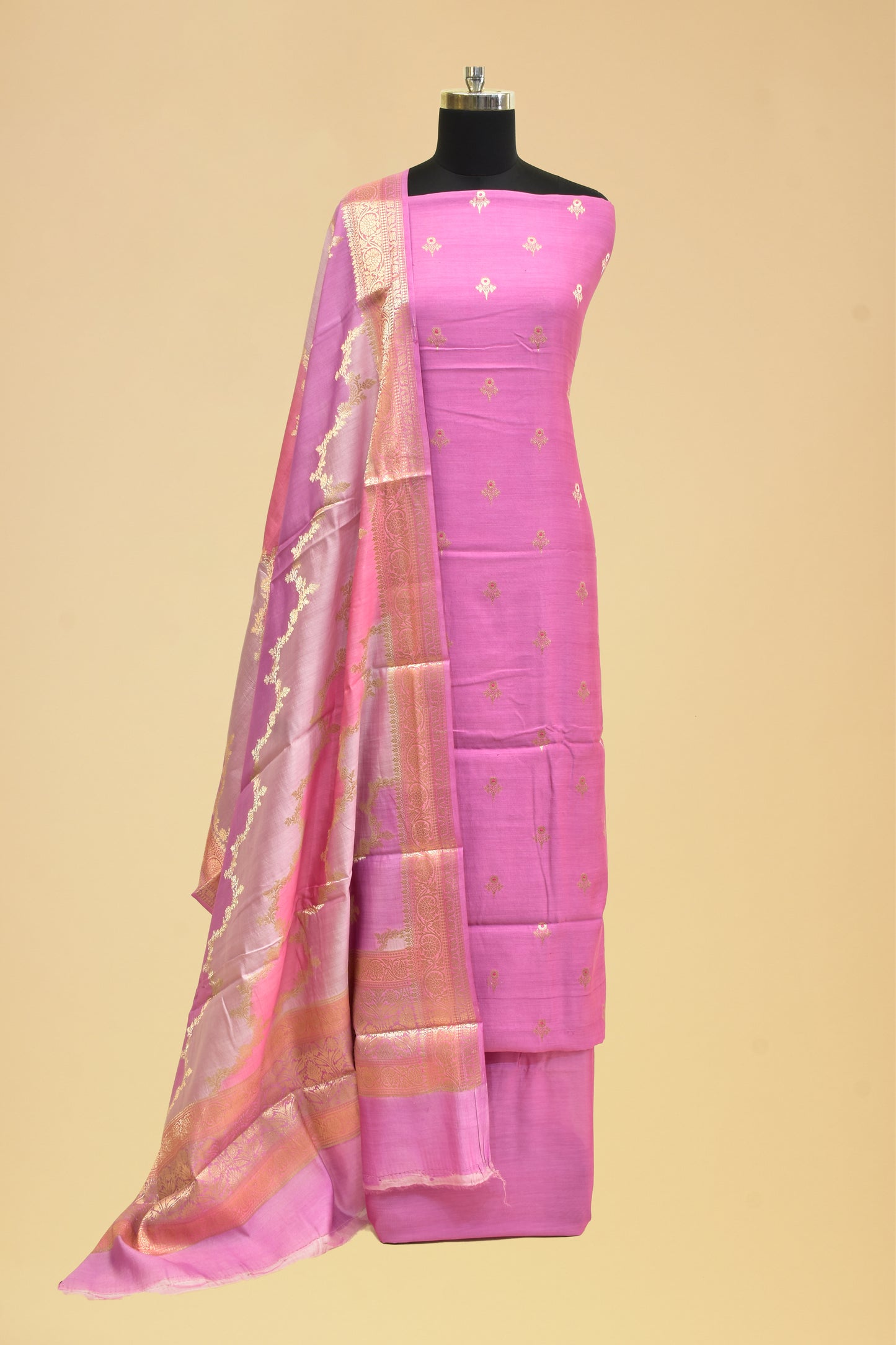 Handwoven Silk Cutwork Booti Suit