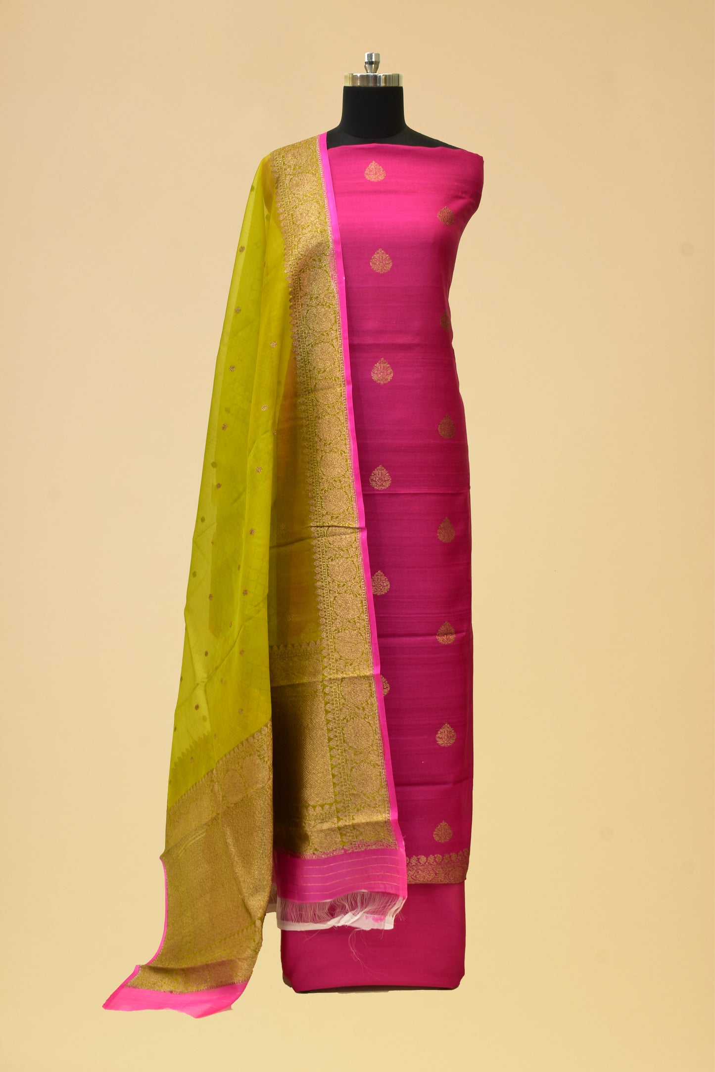 Handwoven Tusser Kadwa Suit