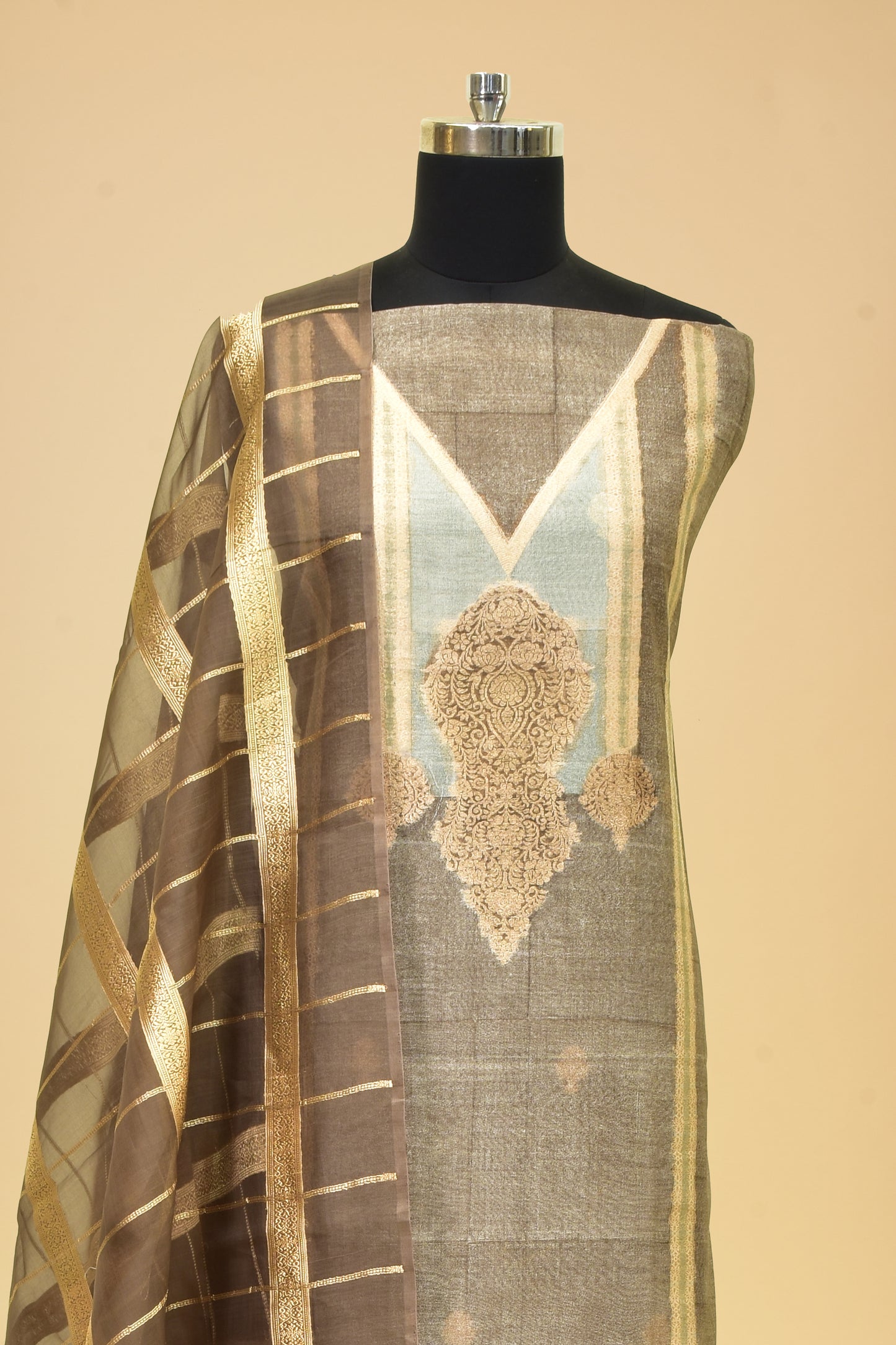 Handwoven Cotton Kadwa Suit