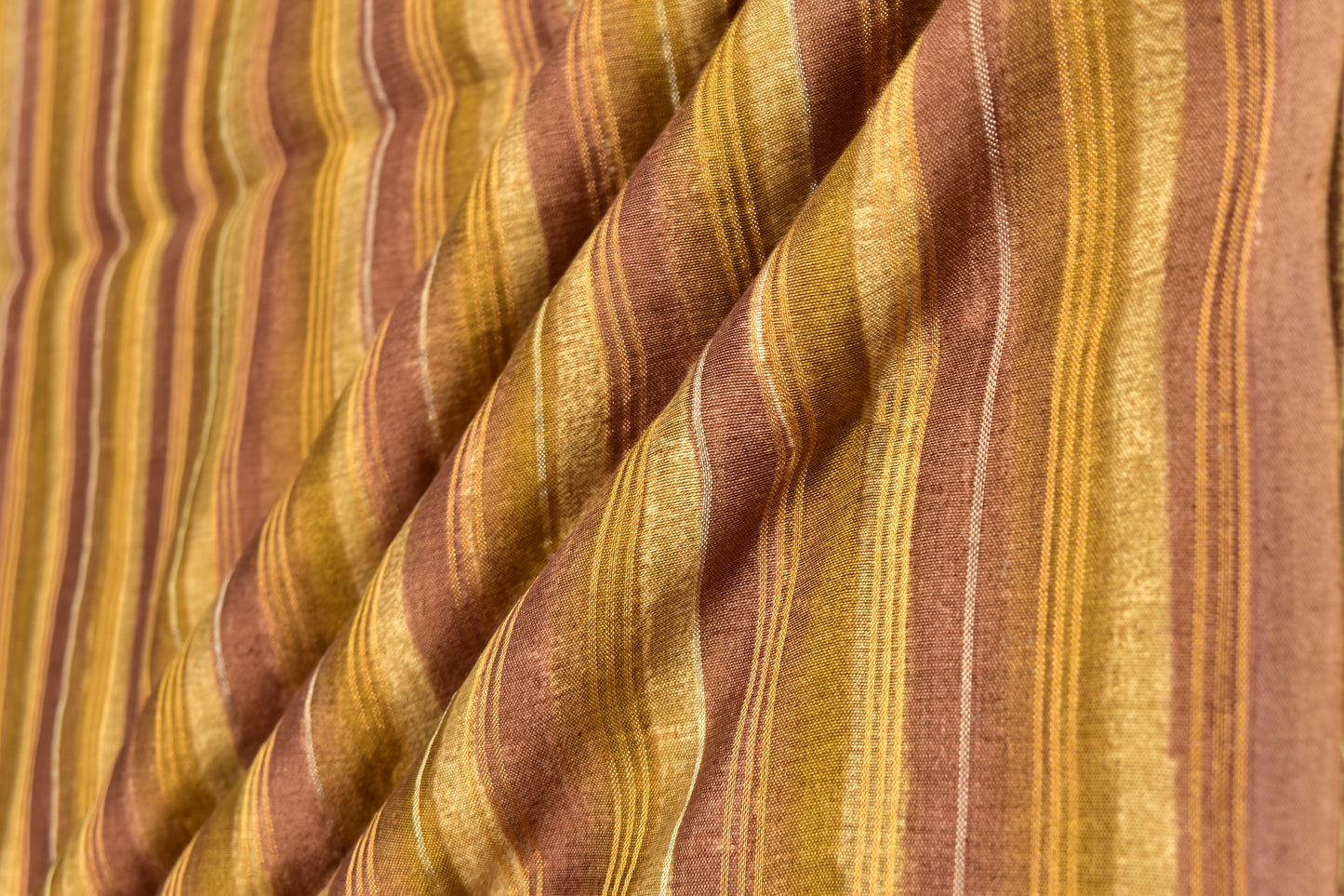 Kadwa Handwoven Pure Silk Banarasi Thaan