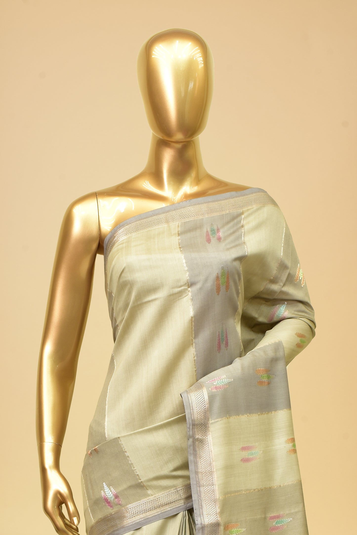 Handwoven Silk Kadwa Saree