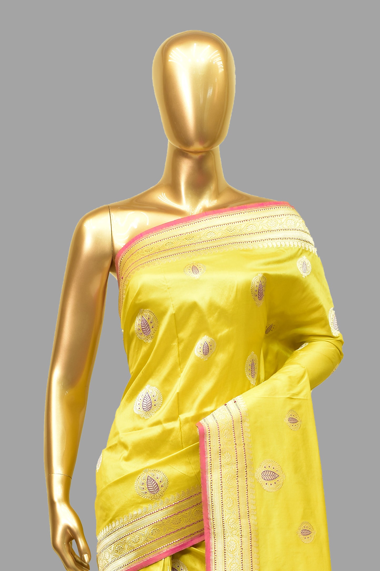 Silk Kadwa Booti Saree