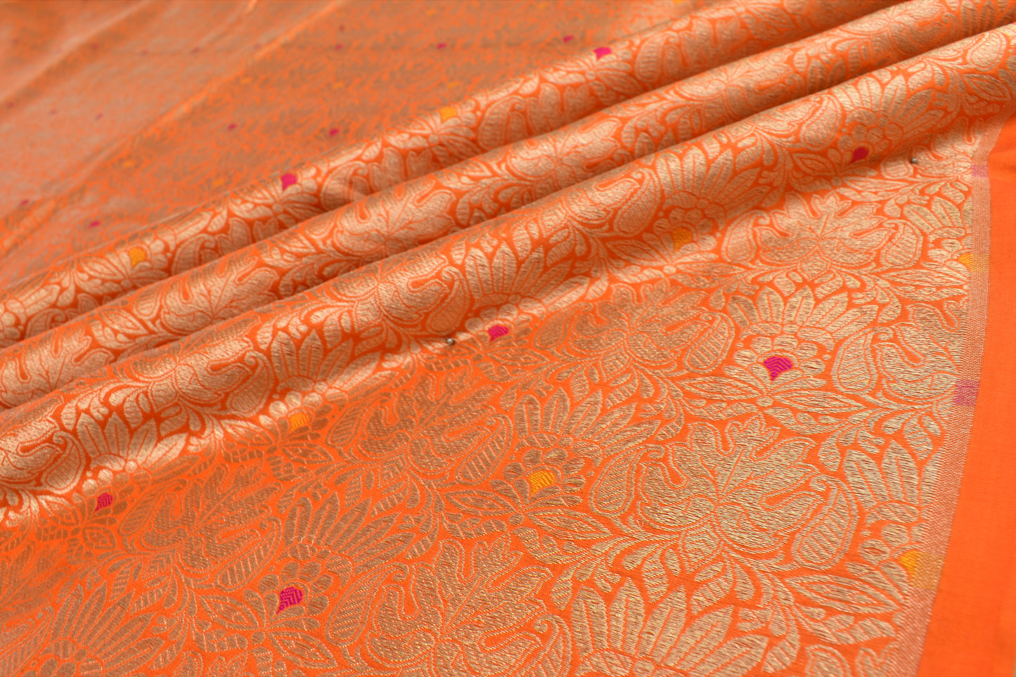 Silk Emboss-Brocade Thaan