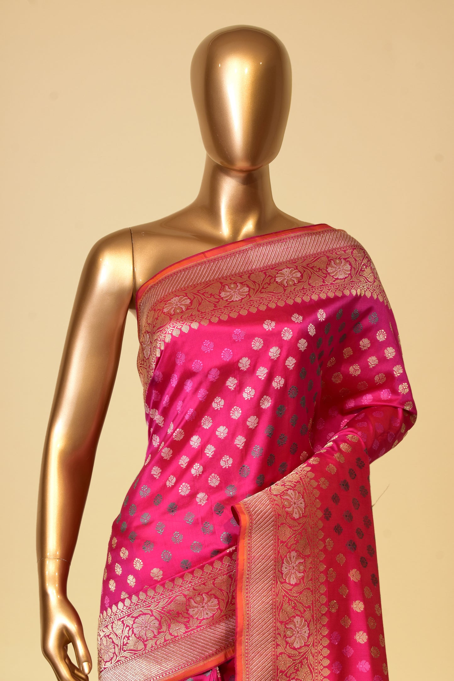 Tissue Kadwa Saree